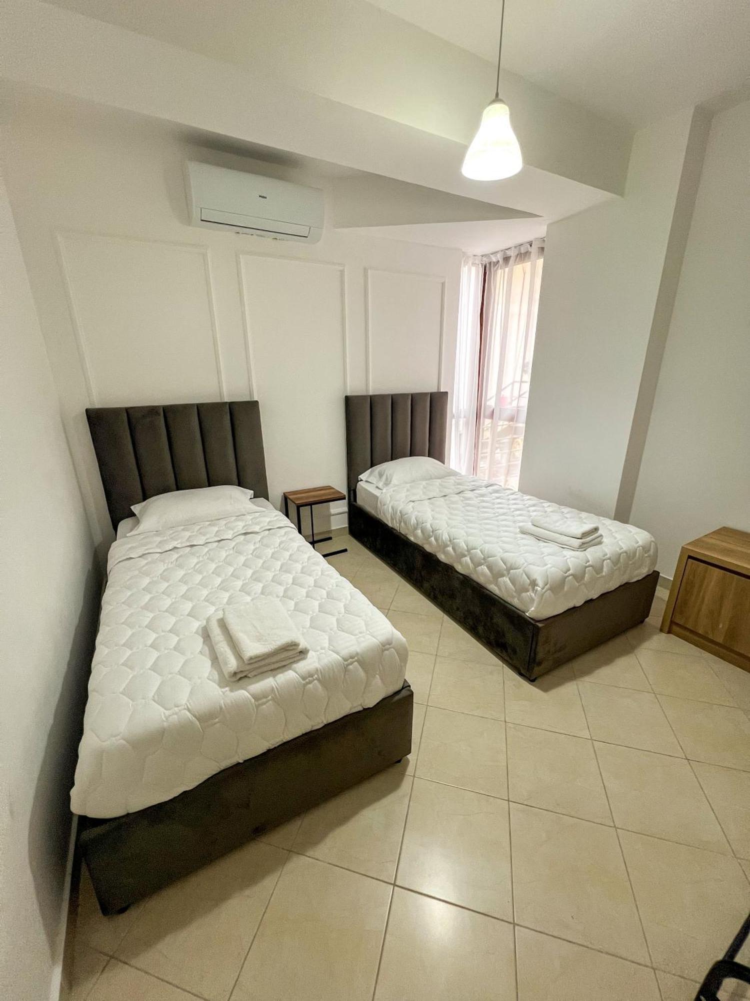Sea View Apartments Durrës Eksteriør bilde